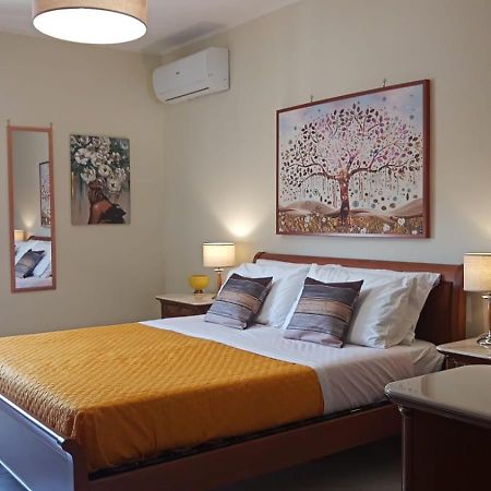 Lorenzo Guest Suite Palermo Esterno foto